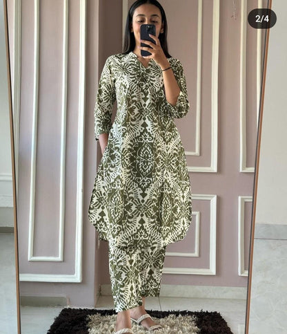 Co-Ord set in Aline pattern with one side pocket paired with Ankle length pant