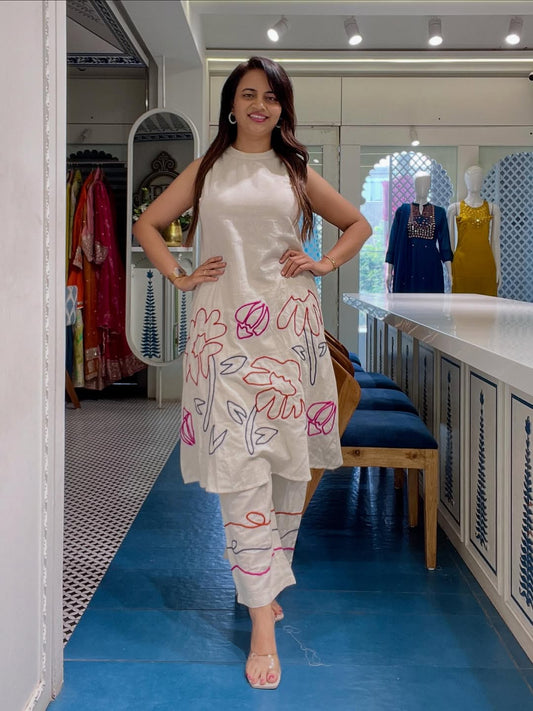 New Arrival Fully Embroidered Kurta Pant Set