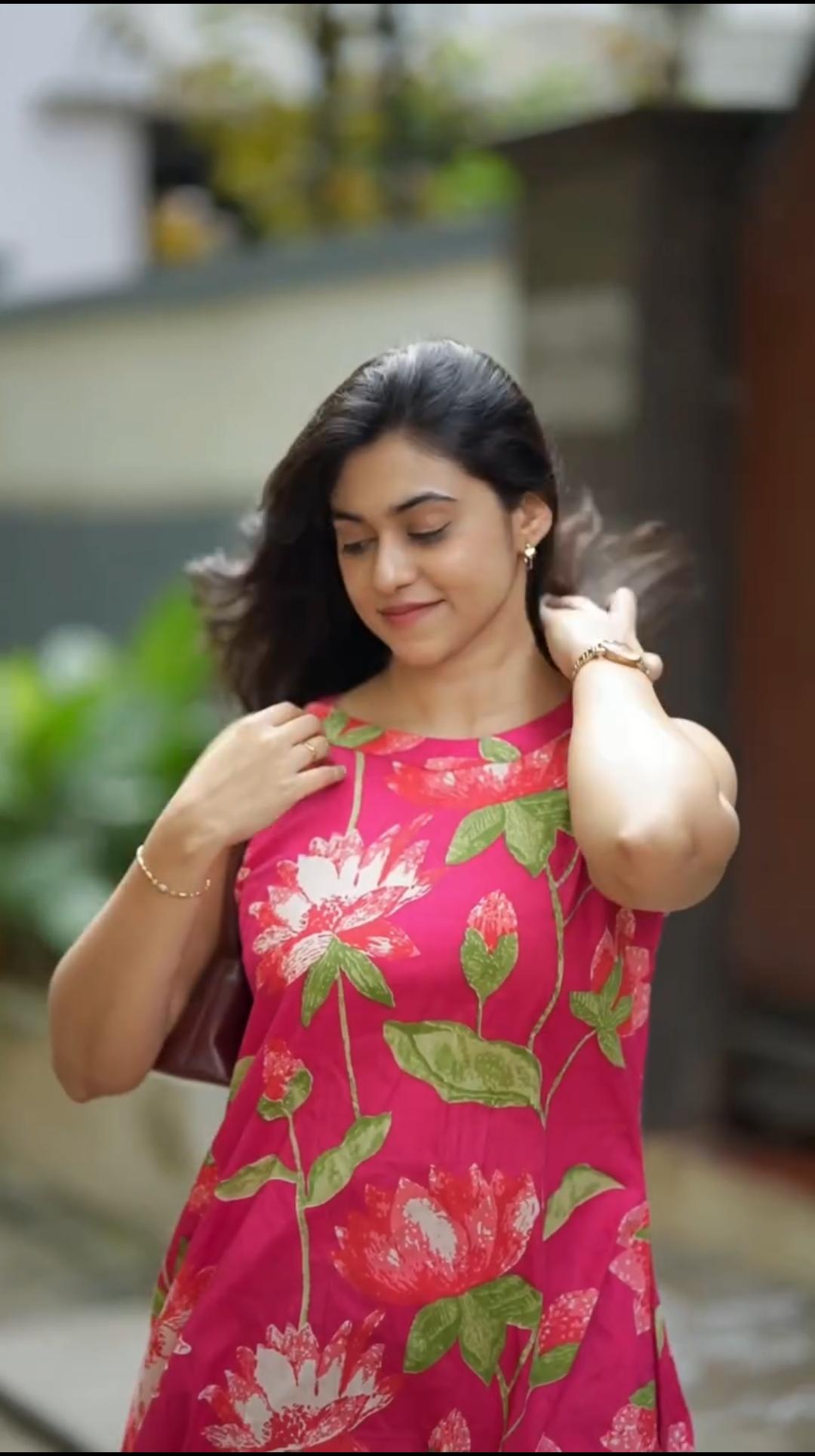 Rani Pink Lotus Print Halter Neck Kurta Palazzo Set
