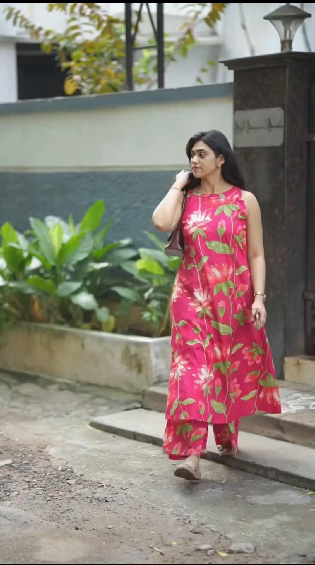 Rani Pink Lotus Print Halter Neck Kurta Palazzo Set