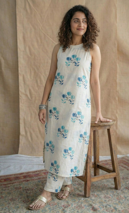 Elegant White & Blue Floral Block Print Sleeveless Kurta Set
