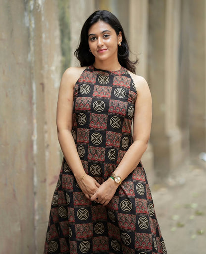 Tribal Geometric: Black & Red Abstract Print Sleeveless Kurta Set