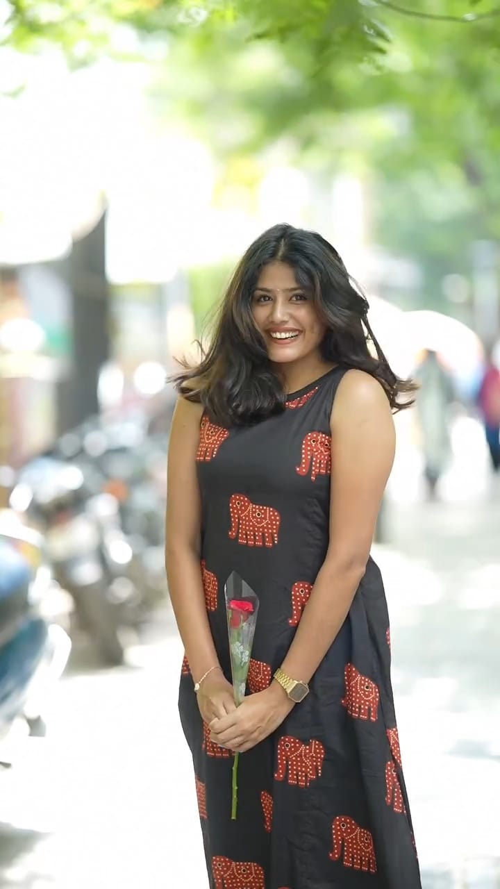 Heritage Parade: Black Sleeveless Kurta Set with Red Elephant Motifs