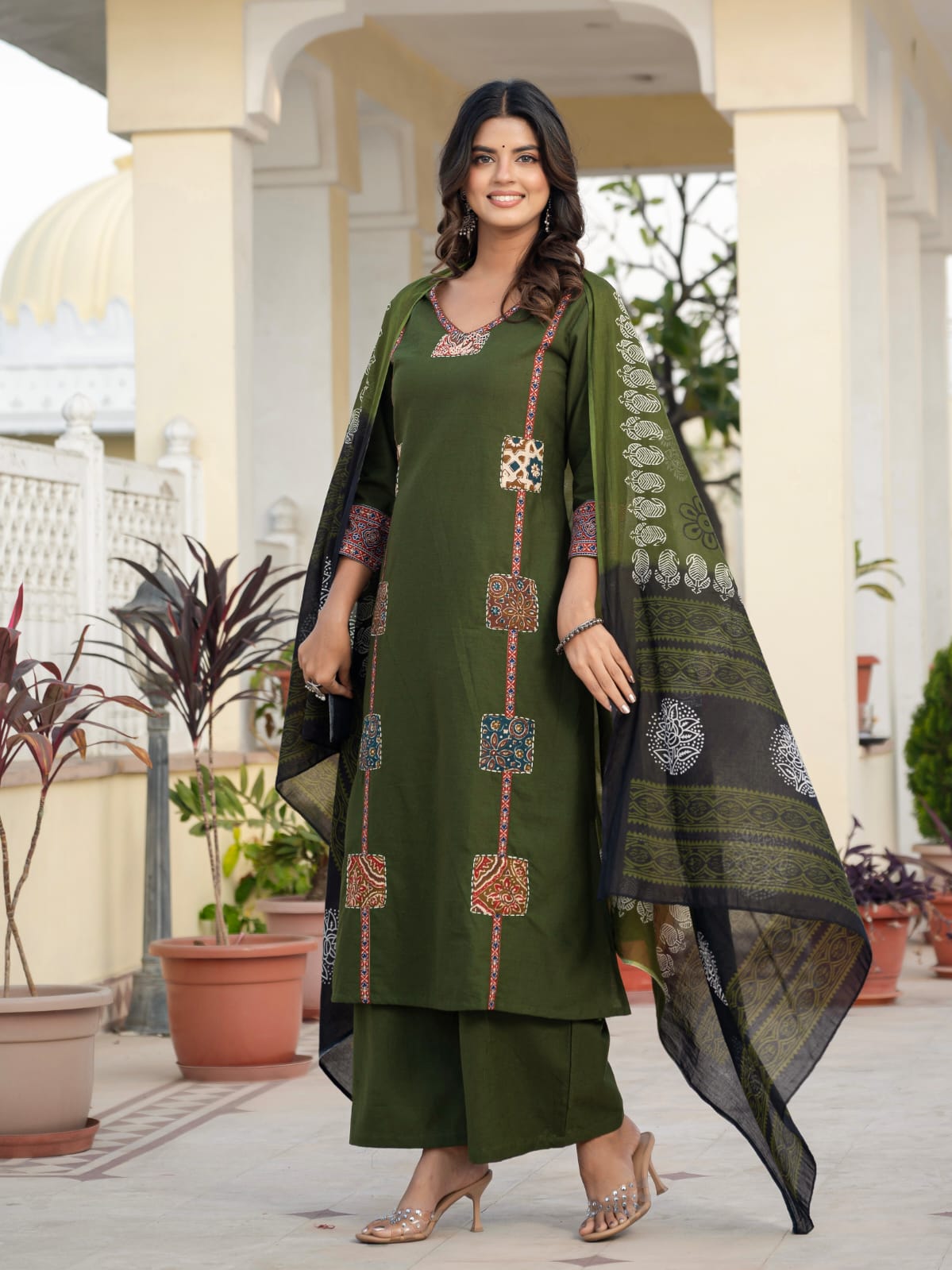 Drak Green Ethnic Kurta Set with Black Printed Dupatta