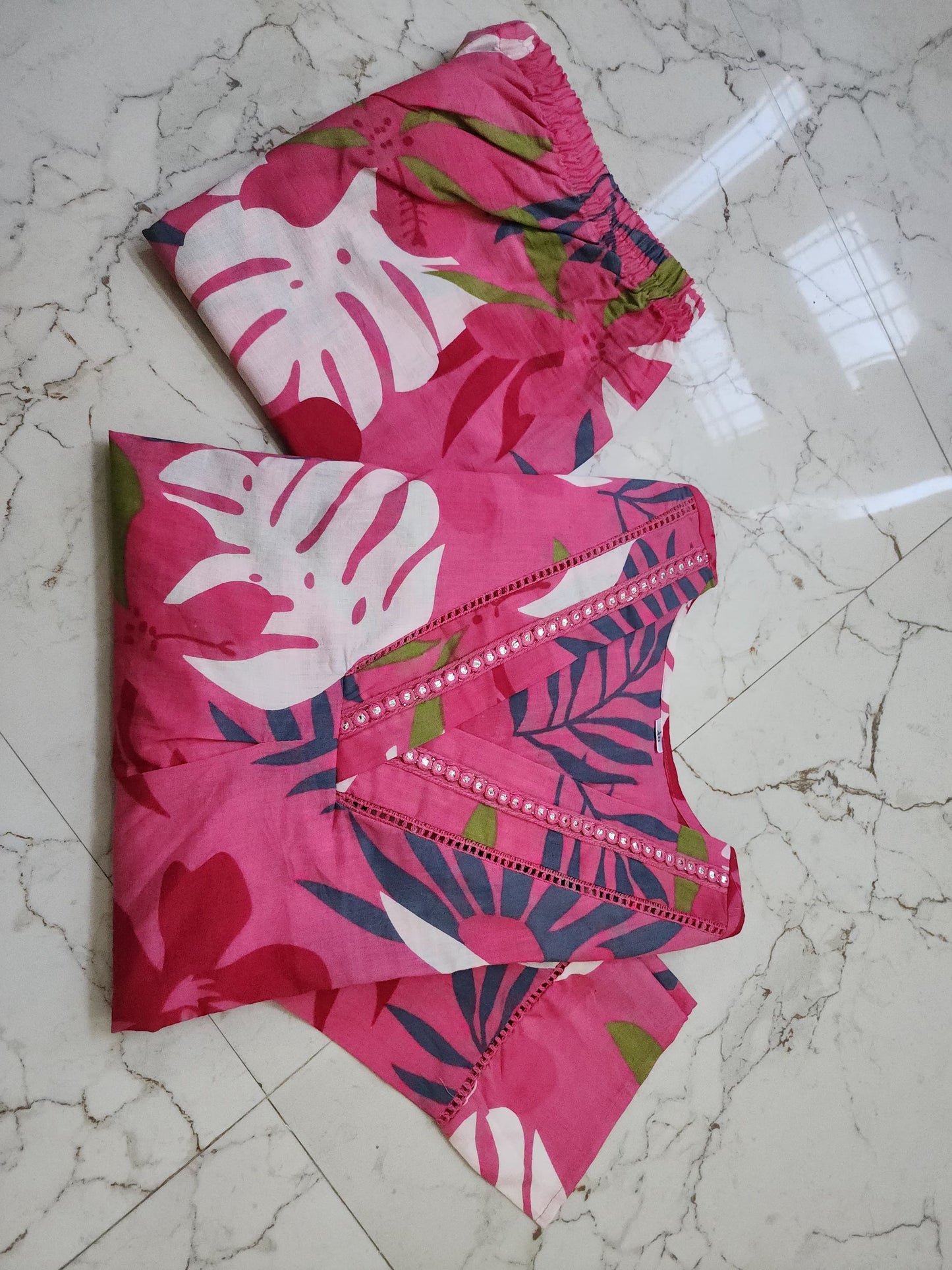 Women's Tropical Floral Print V-Neck Kurta & Pant Summer Co-ord Set