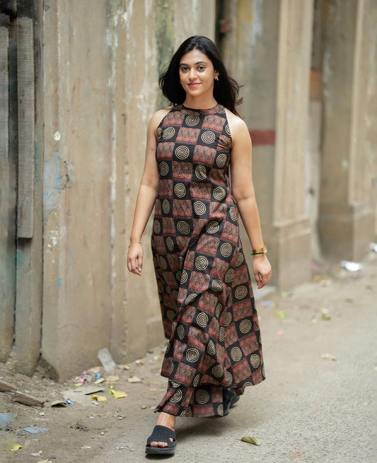 Tribal Geometric: Black & Red Abstract Print Sleeveless Kurta Set