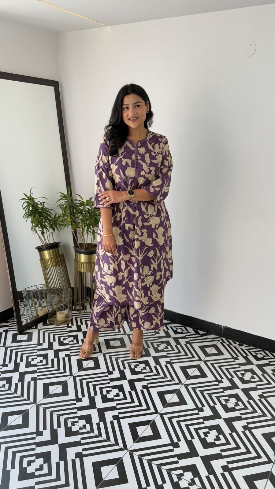 Women's lavender Floral Vine Print Kurta Pant Set with Lace Detail